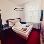Jaegerhof Hotel *
